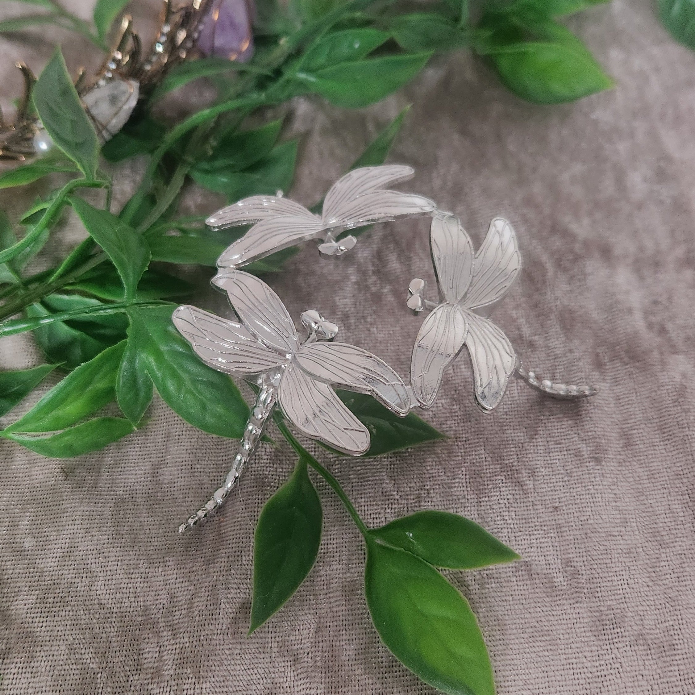 Large silver dragonfly sphere holder — enchanted crystal sphere stand