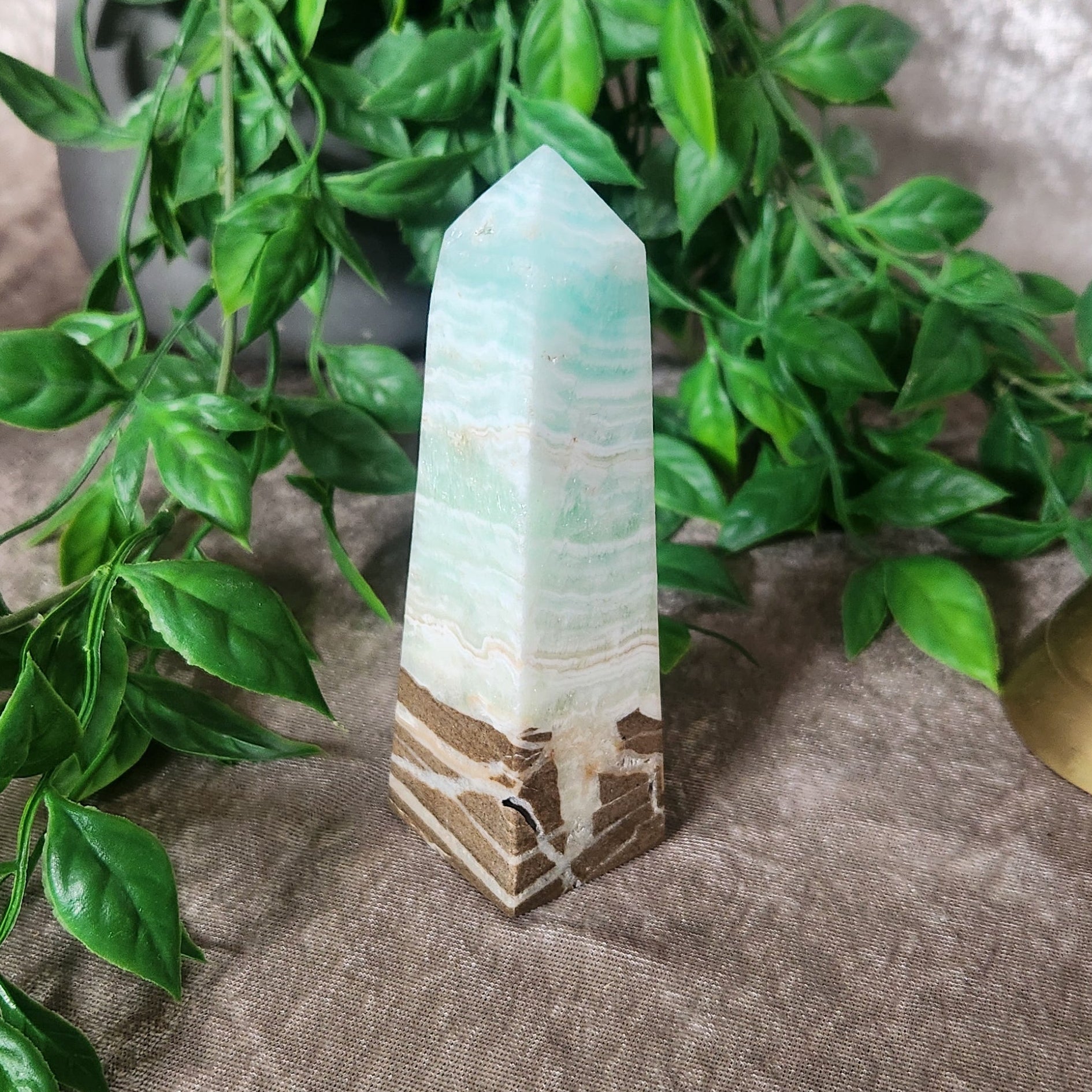 Close-up of Caribbean calcite tower showing soft ocean-like colour transitions
