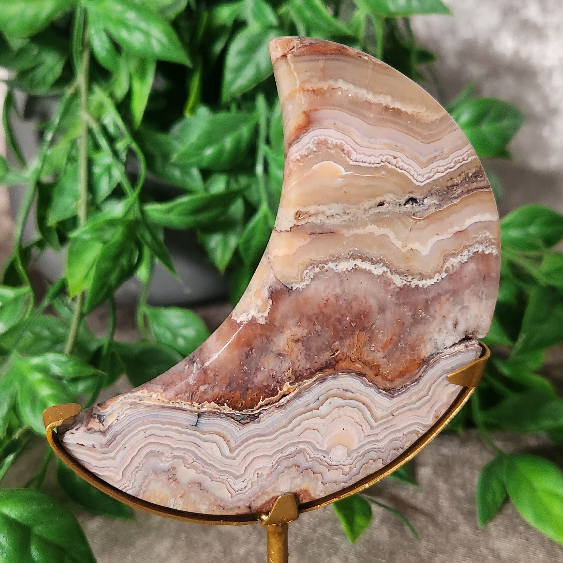 Crazy_Lace_Agate_Moon_on Golden Stand Close Up of Boho Decor Piece