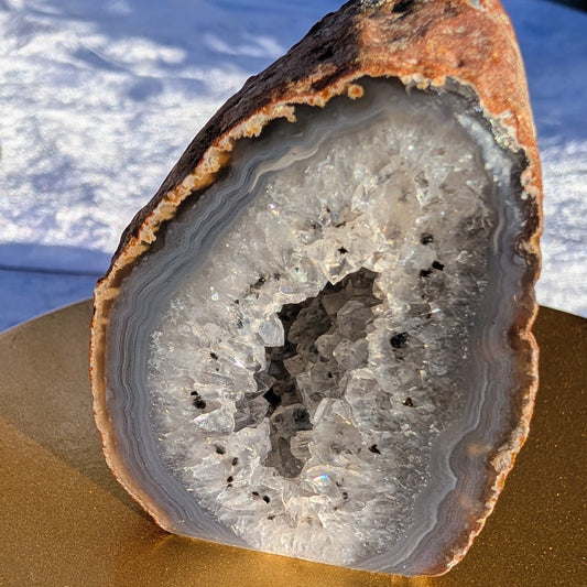 Agate Geode – Crystal for Balance, Stability & Protection – Spellbound Crystal Boutique