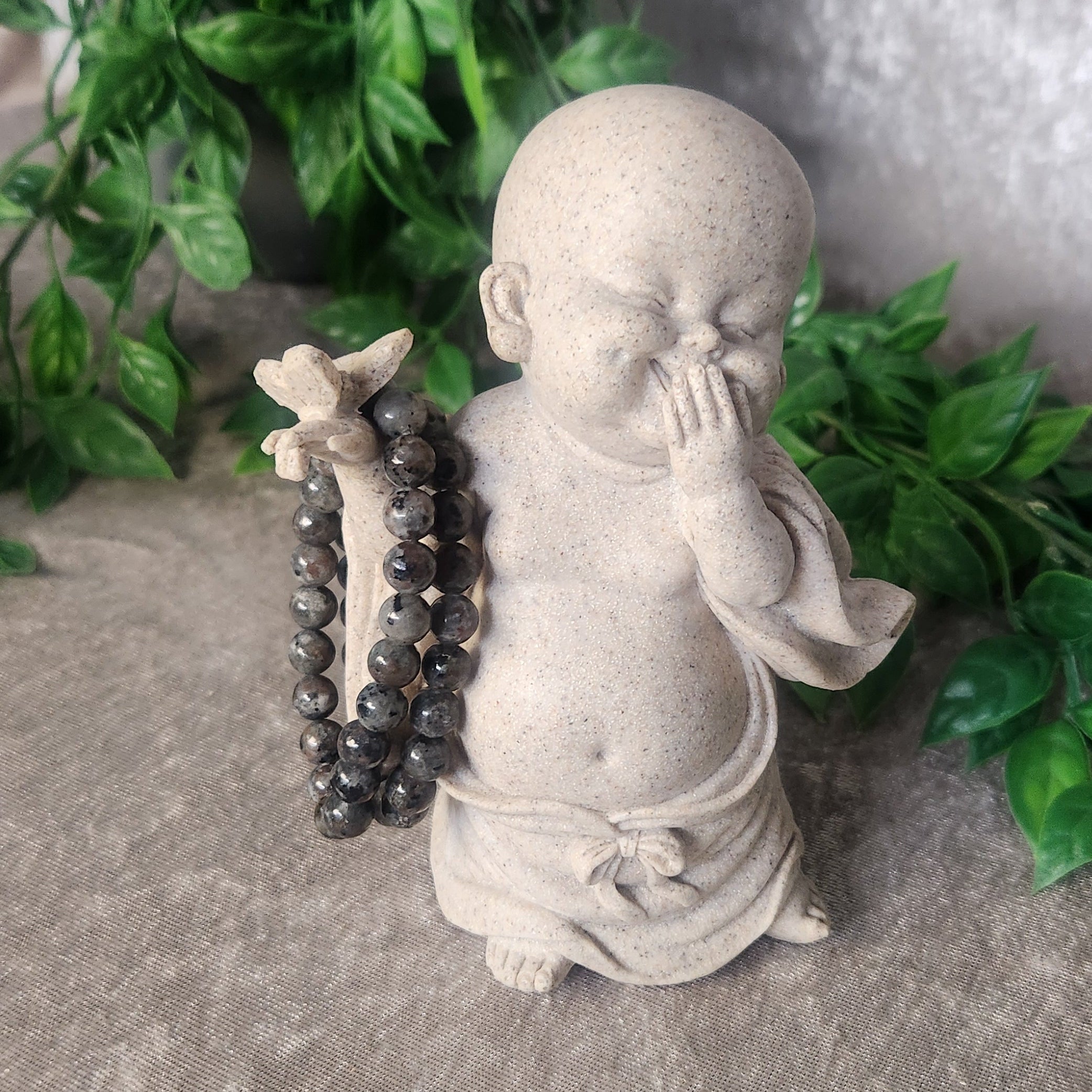 Yooperlite bracelet with polished 8 mm beads on stretch elastic